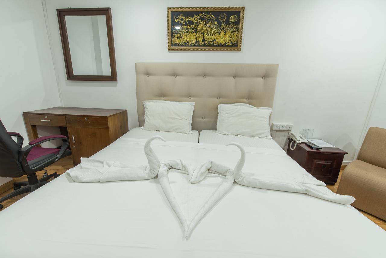 Metro City Hotel Коломбо Экстерьер фото