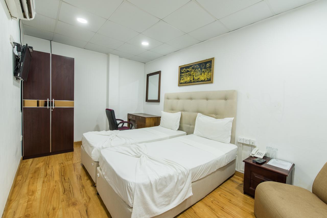 Metro City Hotel Коломбо Экстерьер фото