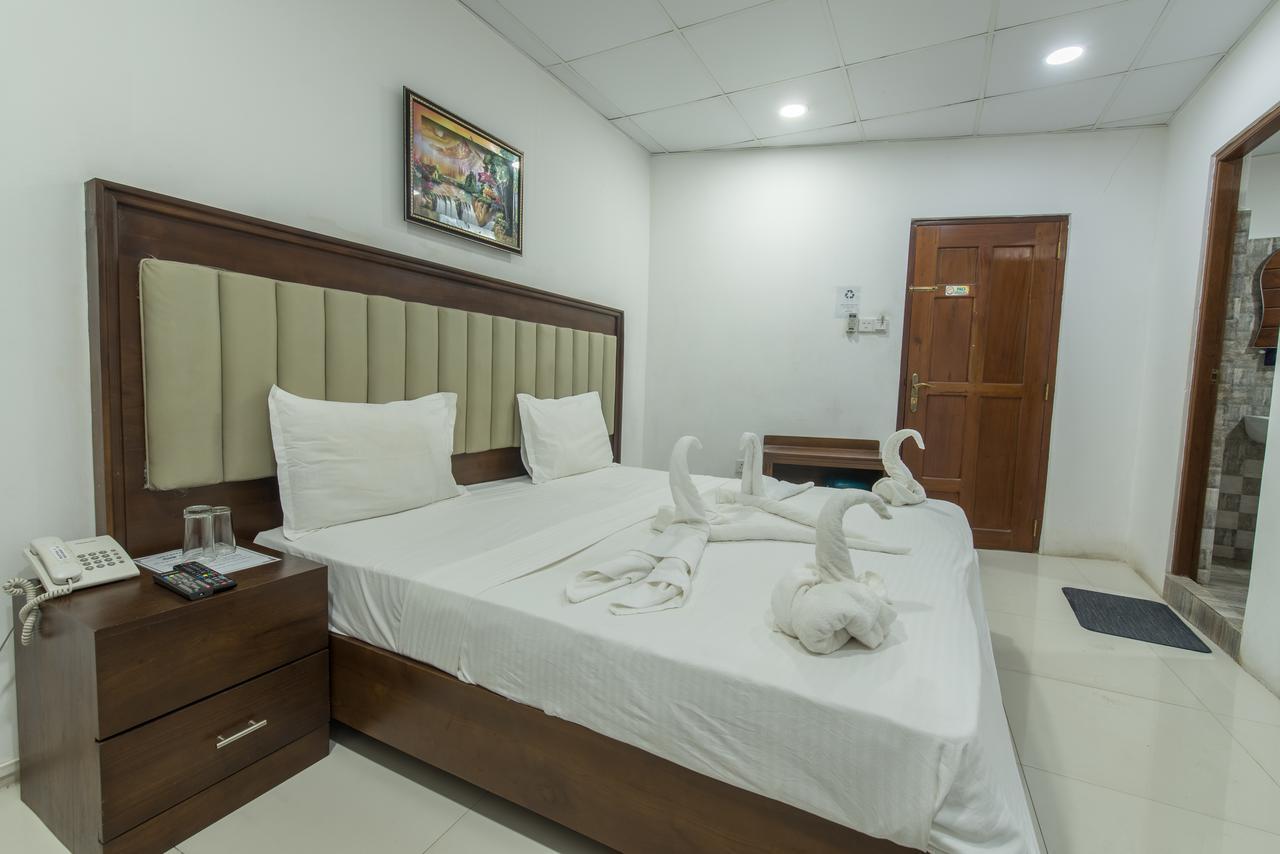Metro City Hotel Коломбо Экстерьер фото