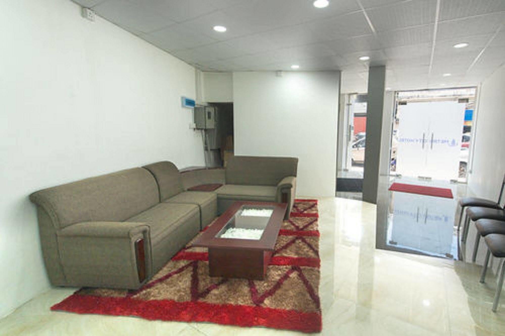 Metro City Hotel Коломбо Экстерьер фото