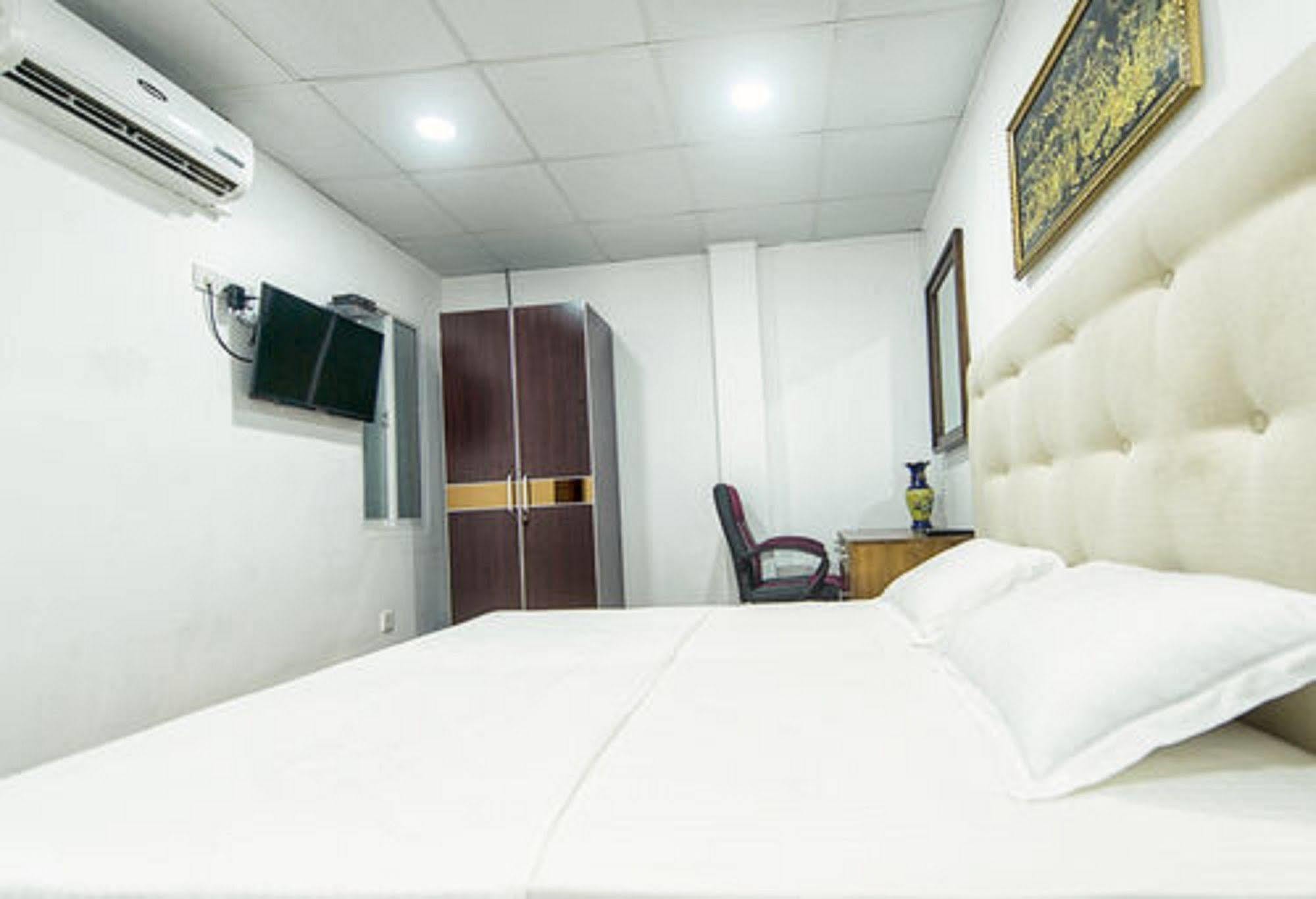 Metro City Hotel Коломбо Экстерьер фото